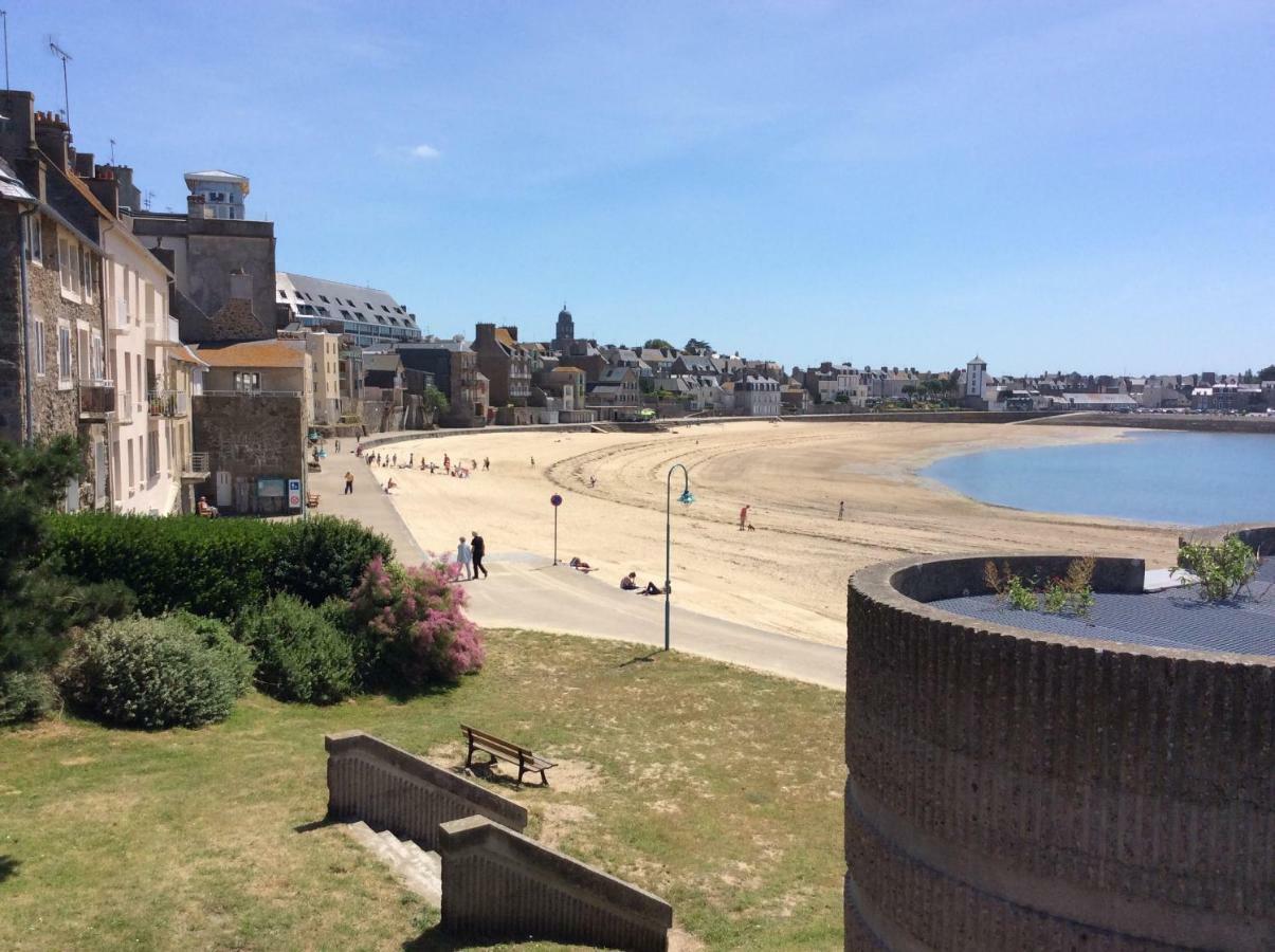 Le Dauphine 20M De La Plage Saint-Malo Exteriör bild