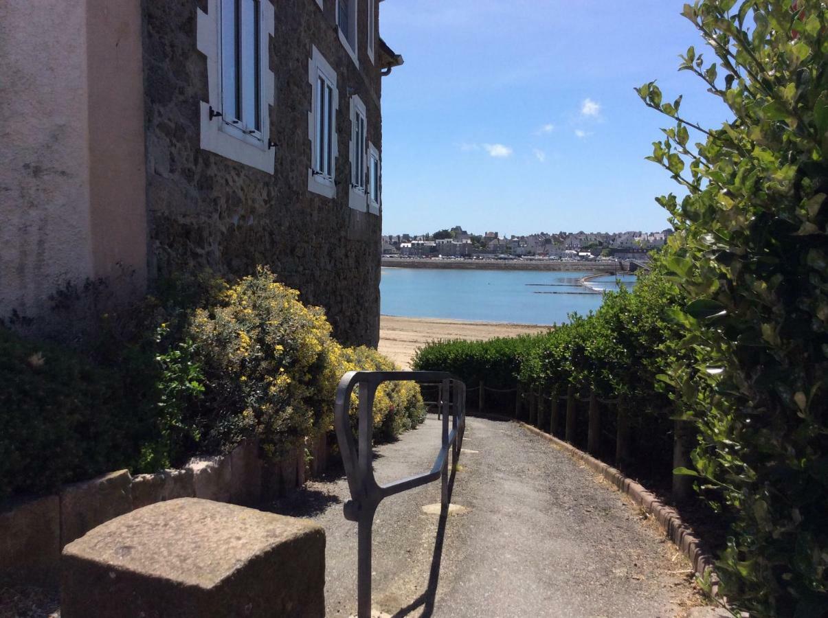 Le Dauphine 20M De La Plage Saint-Malo Exteriör bild